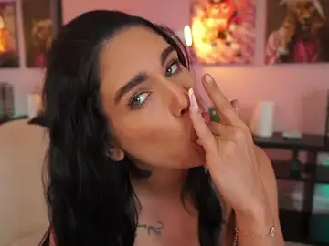 Stripchat Free Live Porn of LeilaKali_