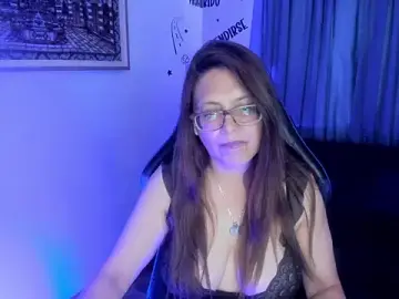 Stripchat Sex Cam of Ivette_Shaira