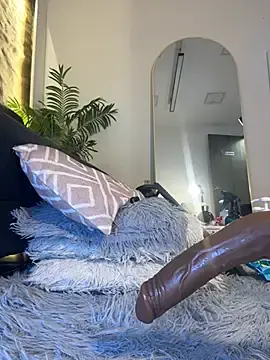 Stripchat Free Live Porn of Isa__Blanc
