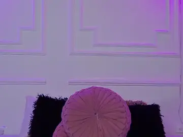 Stripchat Live Sex Cam of ShannonBannks
