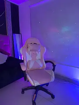 Stripchat Free Live Porn of Ady_18