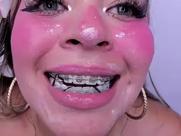 Stripchat Watch Live Sex Cams of miss__evolet