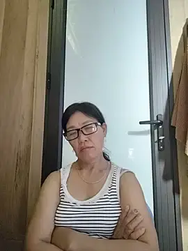 Stripchat Live Sex Cam of Orio_sexyy