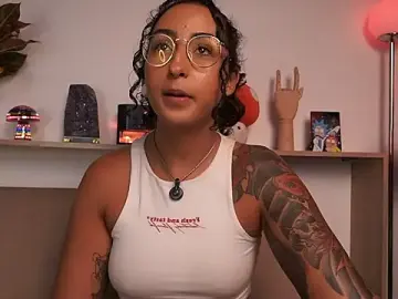 Stripchat Live Sex Cam of agatha_collins_
