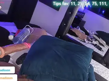Stripchat Free Porn Cam of MADISSONLOVE_