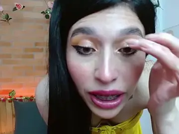 Stripchat Live Porn of adriscute