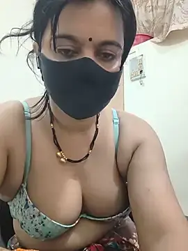 HeartlessGirl from stripchat