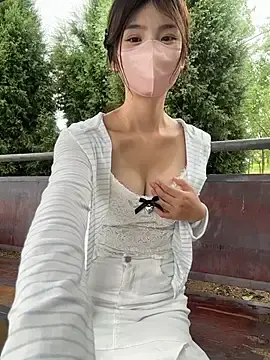 gougou13 from stripchat