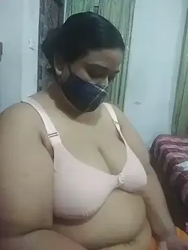 Stripchat Adult Webcam of momo_loves