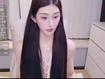 Stripchat Free Porn Cam of Angelababy520_