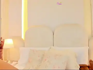 SalomeeBell from stripchat