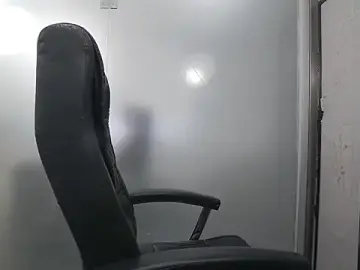 YaraXCox from stripchat