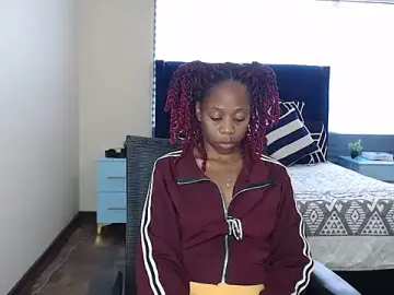QUEENMANDYY from stripchat