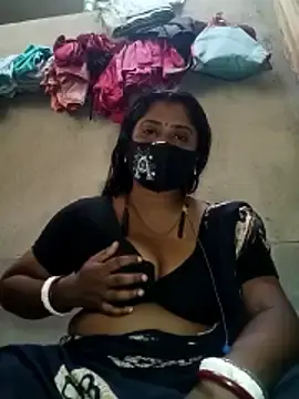 Stripchat Live Sex Cam of Miss-poly