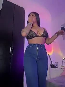 Stripchat Adult Video Chat of meganjames1