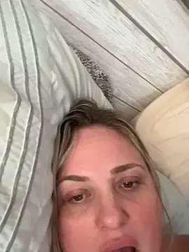Stripchat Free Live Porn of 1SexyQueen