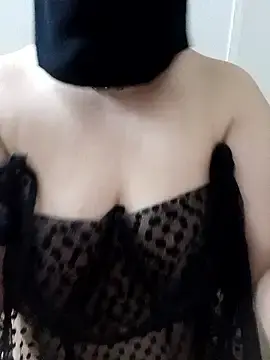 Stripchat Live Sex Cam of Amira_Egypt