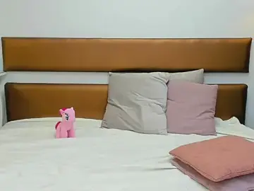 Stripchat Sex Cam of MissYvie