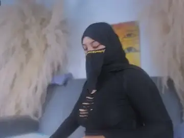 Stripchat Free Porn Cam of samii_halem