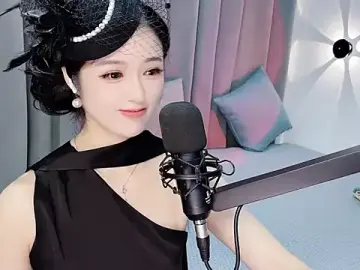 Momo-Wow from stripchat
