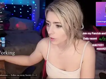 Stripchat Adult Webcam of Lisaonthemoon
