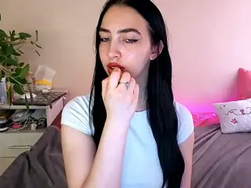 Stripchat Sex Cam of WildKittenX_