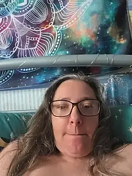 Stripchat Sex Cam of Izzylove47