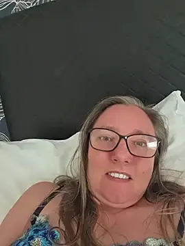 Stripchat Live Sex of Izzylove47