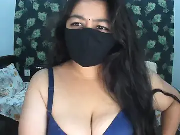 Stripchat Sex Cam of Yoursnandini8