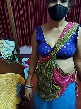 Little-Roshni from stripchat