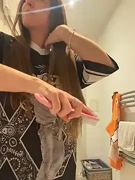 Stripchat Free Live Porn of Coleyy_xx