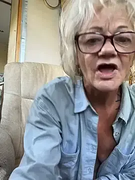 Stripchat Free Live Porn of ladyboatlady