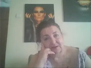 Stripchat Free Porn Cam of maturekorine