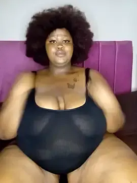 Stripchat Nude Webcam of BustyBmw