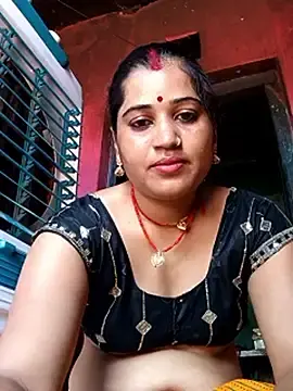 Hot_kamla from stripchat