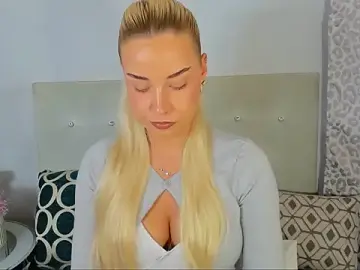 Stripchat Watch Live Sex Cams of KristyHoney