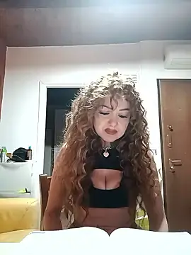 Stripchat Nude Webcam of CurlyElisa