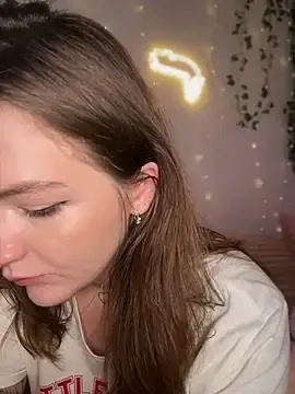 -Meowy- from stripchat
