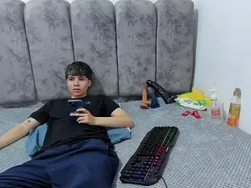 Stripchat Best live sex cam show of Bruno_Cruzz