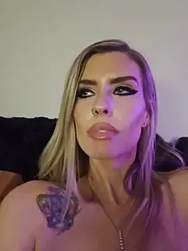 Stripchat Free Live Porn of ellieconradxo