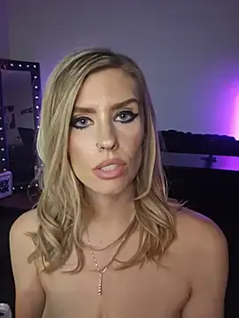 ellieconradxo from stripchat