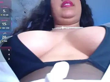 Stripchat Adult Webcams of cristal_horny19