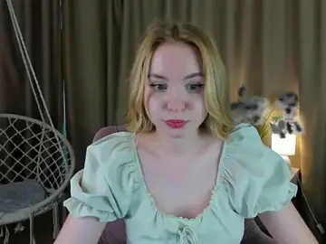 Linda__Bloom from stripchat