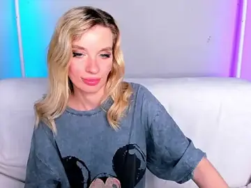 Stripchat Sex Cam of AlinaLovelyX