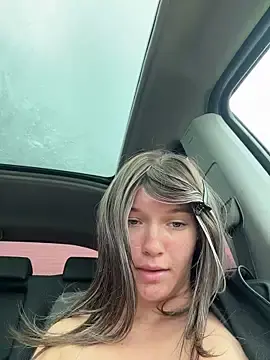 Stripchat Live Sex Cam of girl-Emily