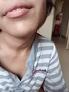 Stripchat Nude Webcam of Divya3107
