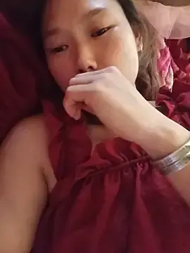 Ngocmi909 from stripchat