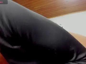 Stripchat Live Sex Cam of nikol_baby_