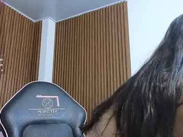 Stripchat Live Sex Cam of Loren_Tay