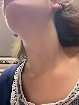 Stripchat Live Porn of Kamorana